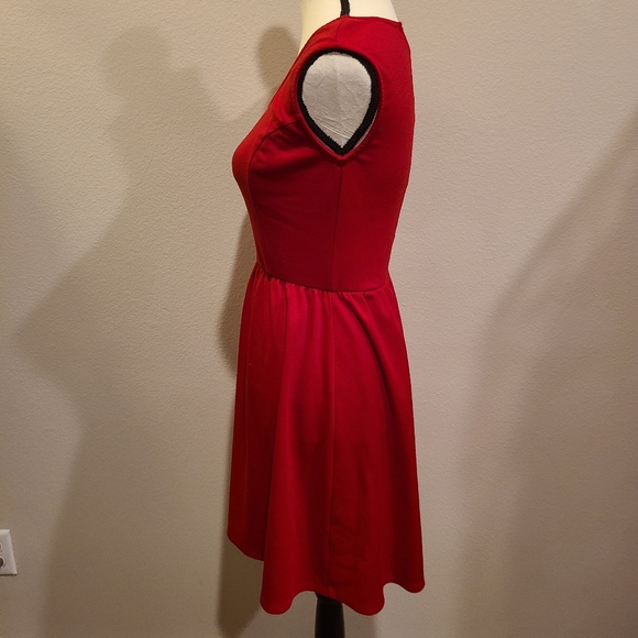 Red Dress - Picture 2 of 4